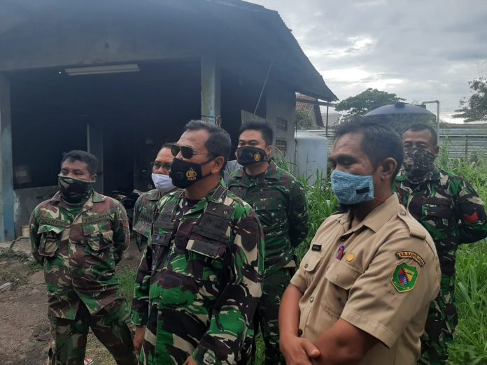 Sektor 7 Satgas Citarum Harum Lakukan Pengecoran Saluran Pembuangan Limbah CV. Prisma Dwi Lestari