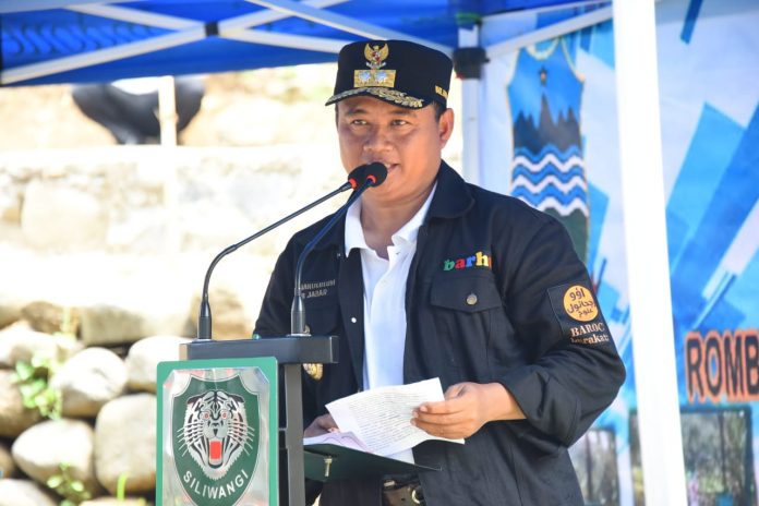 Wagub Jabar Meresmikan Jembatan Penghubung Kec Cisompet dengan Kec Pameungpeuk Yang Sempat Roboh