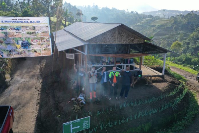 Bupati Garut Ajak Isteri dan Anak Berkemah Bumper Saketi Lestari, Puncak Sagara