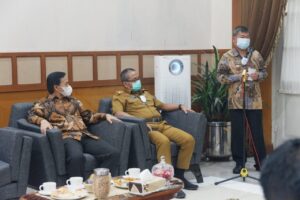 Bupati Garut, Rudy Gunawan menerima kunjungan dari Bank Indonesia Regional Jabar di Ruang Pamengkang, Kecamatan Garut Kota, Kabupaten Garut