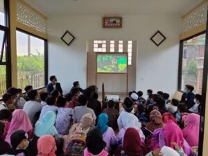 Menonton kisah anak nabi Adam As