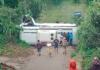 Bus Pariwisata Yang Membawa Rombongan dari Jakarta Terguling Di Gambung, Ciwidey