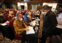 138 Kepala Sekolah Dasar Ikut Menulis Al-Qur’an Dalam Program Gelisan