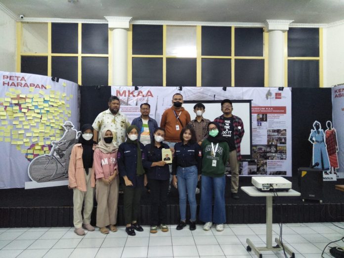 Para peserta Asian African Reading Club. Sumber: Dokumentasi AARC