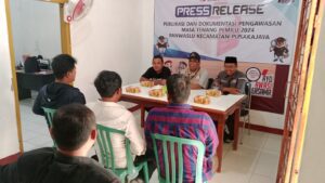 Panwaslu Kecamatan Pusakajaya Kabupaten Subang Gelar Press Release dipimpin Ketua Panwaslu Syamsudin Suhadi