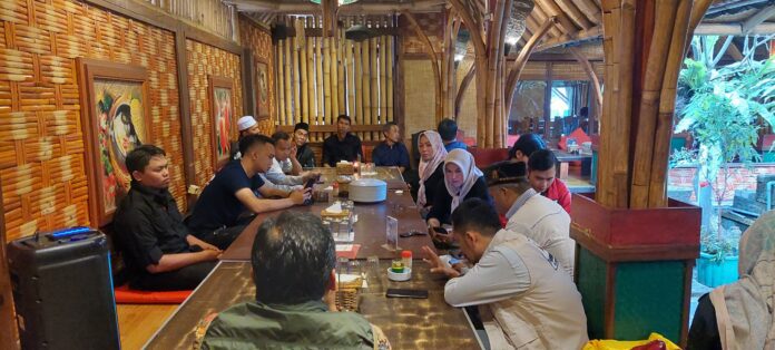 Panwascam Kec Samarang menggelar Press Realise terkait dengan tahapan akhir pemilu 2024 yang telah dilalui