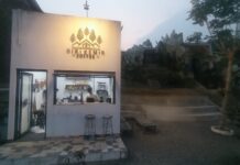 Di tengah kondisi persaingan, Giri Kemir Coffee Ciwidey memilih bertahan bukan dengan mengejar popularitas sesaat