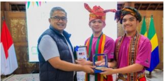 Wali Kota Farhan menerima sejumlah peserta West Java International Fun Folk Festival 2026 di Pendopo Kota Bandung, Minggu, 19 Juli 2026