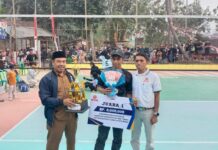 IVO Arcelio Fiat Alfaro Gondol Trophy Juara 1,Dalam Turnamen Bola Volly Putri,Karang Taruna Cup I Desa Suci