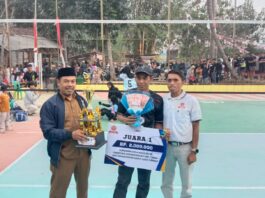 IVO Arcelio Fiat Alfaro Gondol Trophy Juara 1,Dalam Turnamen Bola Volly Putri,Karang Taruna Cup I Desa Suci