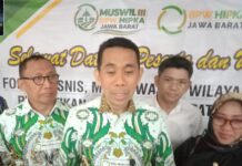 Muswil III HIPKA Jawa Barat Digelar di Bandung, Perkuat Sinergi Pengusaha dan Dorong Pertumbuhan Ekonomi Daerah Ketua Umum BPP HIPKA, H. Kamarussamad, menegaskan bahwa Muswil tidak hanya menjadi forum organisasi, tetapi juga ruang untuk membangun kolaborasi nyata di antara para pengusaha